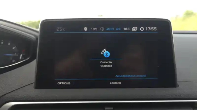 Peugeot 3008 1.2 puretech 130ch s&amp;s bvm6 — photo 18