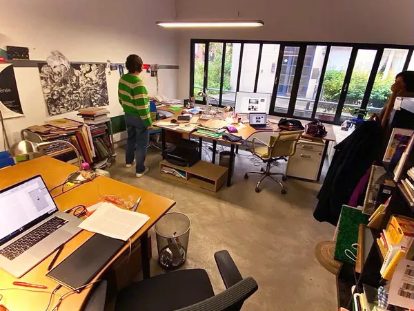 Bureau à louer dans atelier partagé