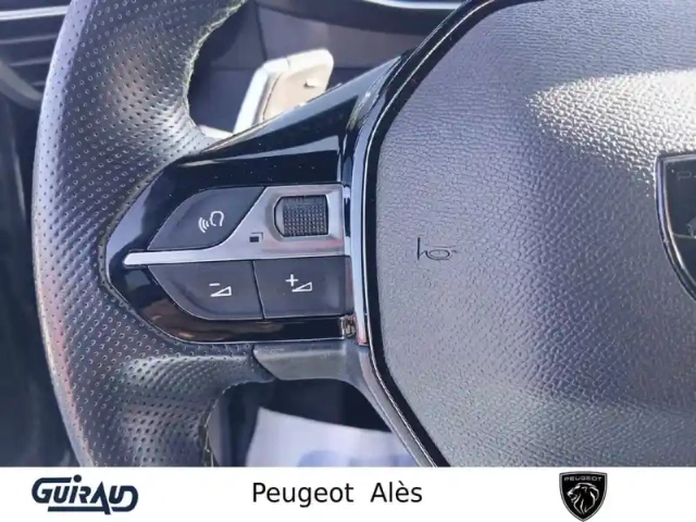 Peugeot 208 hybrid 136 e-dcs6 — photo 17