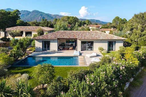 Villa 4 pièces 143 m²