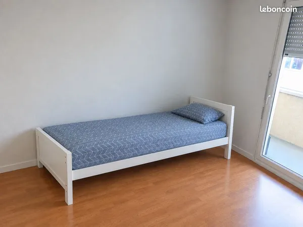 Colocation dans T3- Chambre meublée 11 m² - Créteil - 550 CC