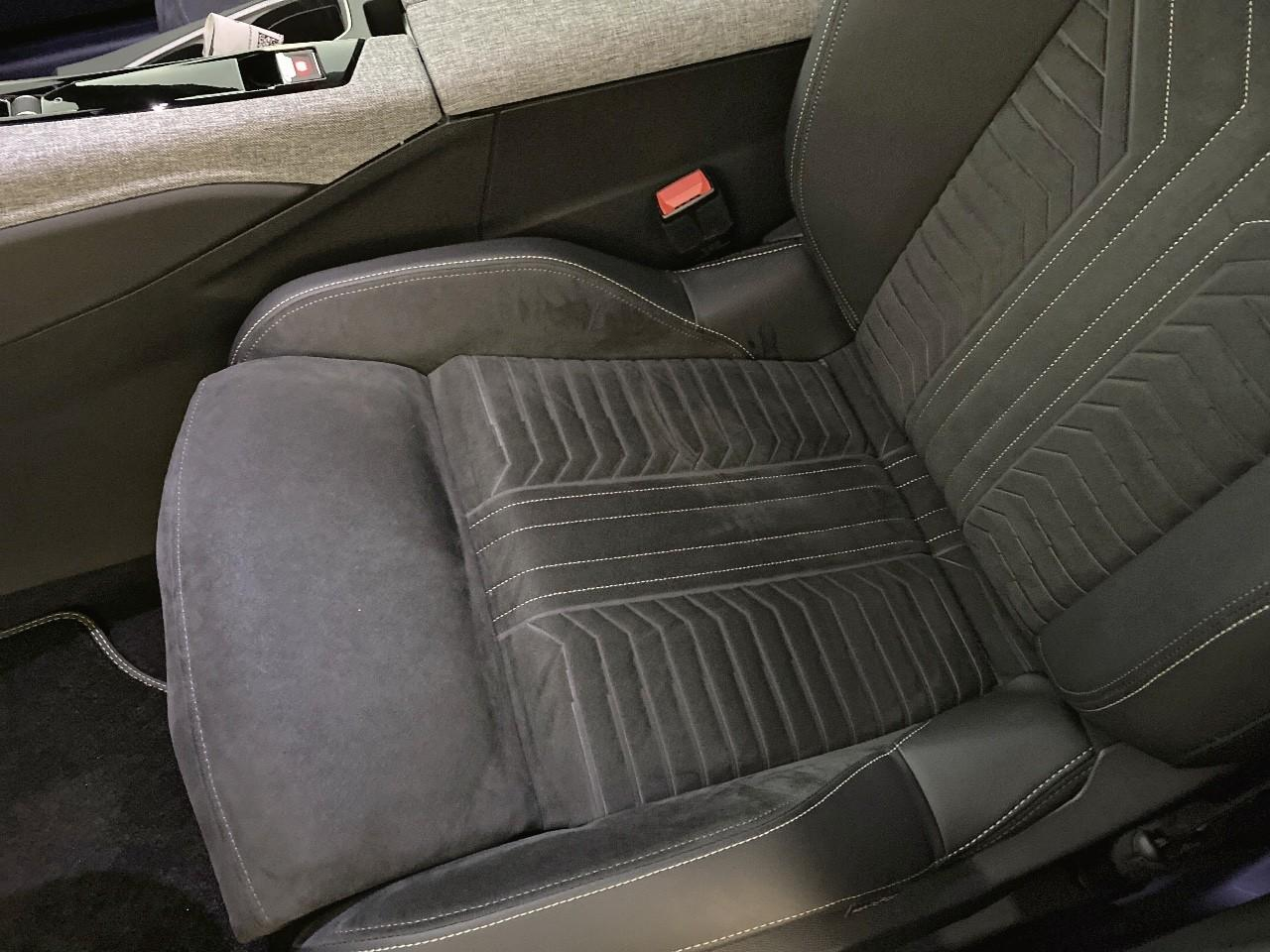 Peugeot 5008 hybrid 145 ch e-dcs6 gt — photo 9
