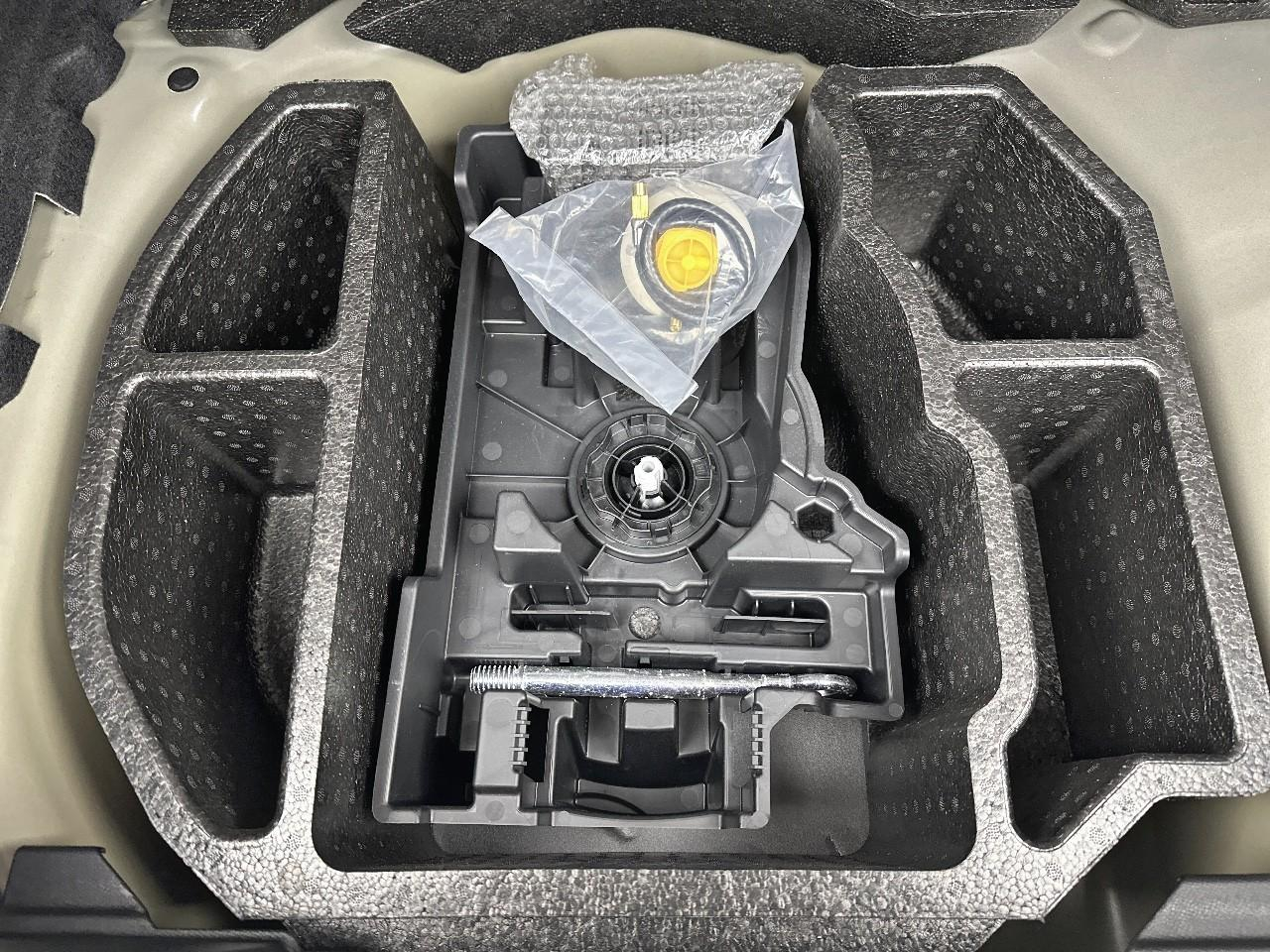 Peugeot 208 puretech 100 s&s bvm6 style — photo 31