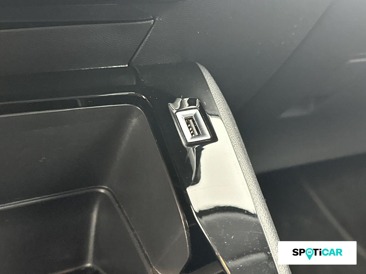 Peugeot 208 e-208 136ch style — photo 18