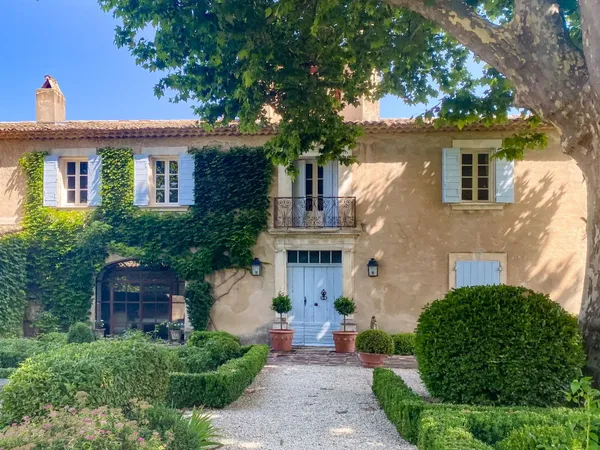 Maison et villa de prestige Vente Cabrières-d'Avignon  304m² 1375000€