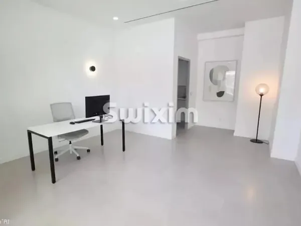 Local 1 pièce 23 m²