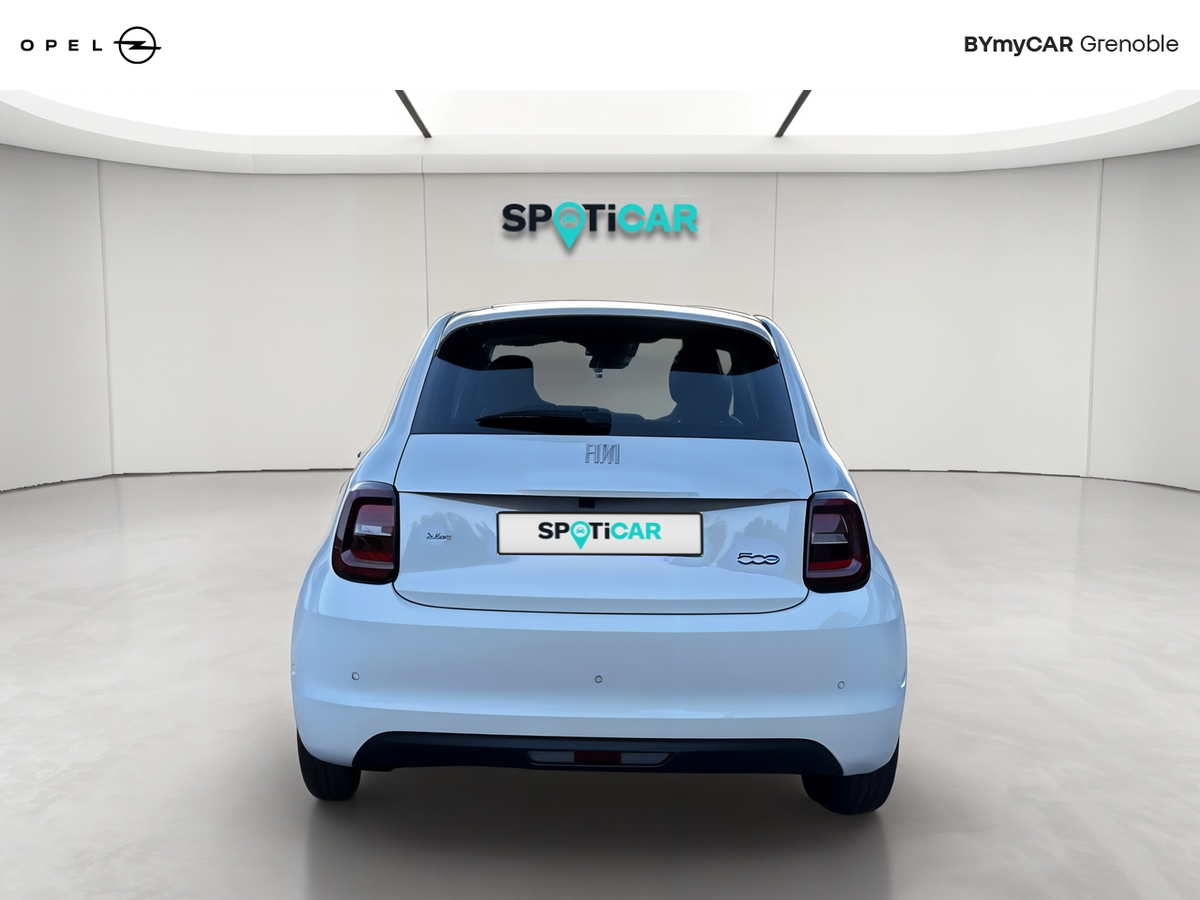 Fiat 500 3+1 e 118 ch — photo 4