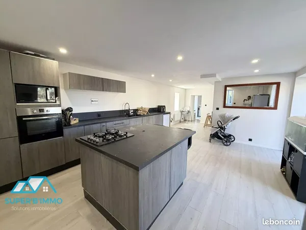 Maison 5 pièces 140 m²