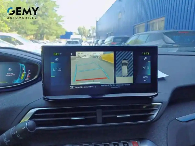 Peugeot 3008 hybrid4 300 e-eat8 — photo 18