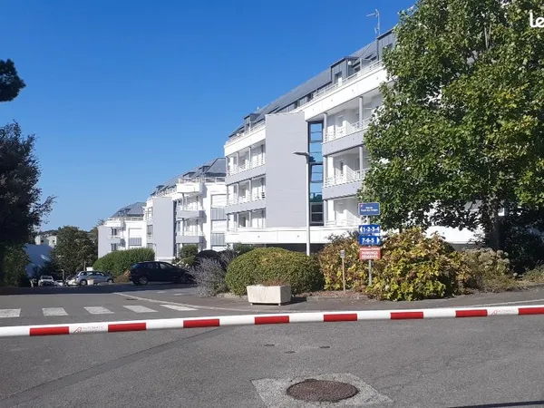 Location garage fermé