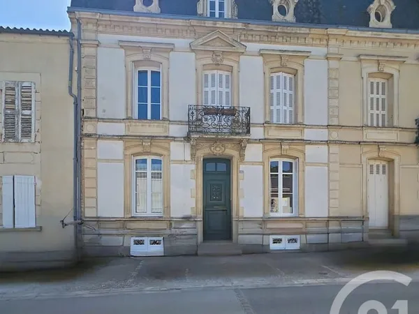 Maison 9 pièces 168 m²