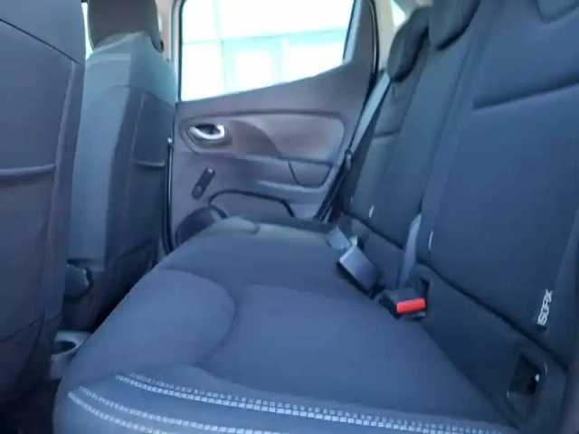 Renault Clio dci 90 e6c — photo 13