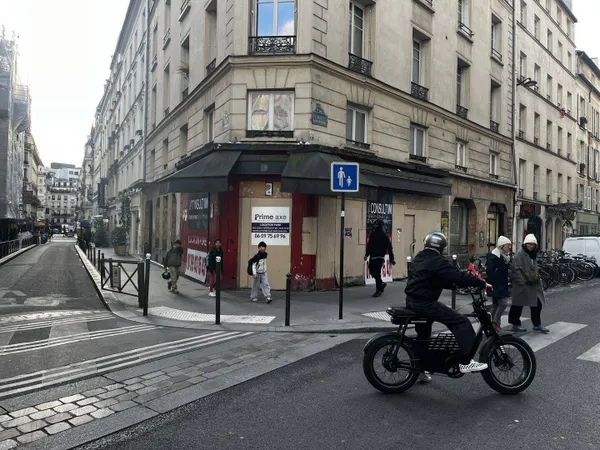 Boutique 2 pièces 89 m²