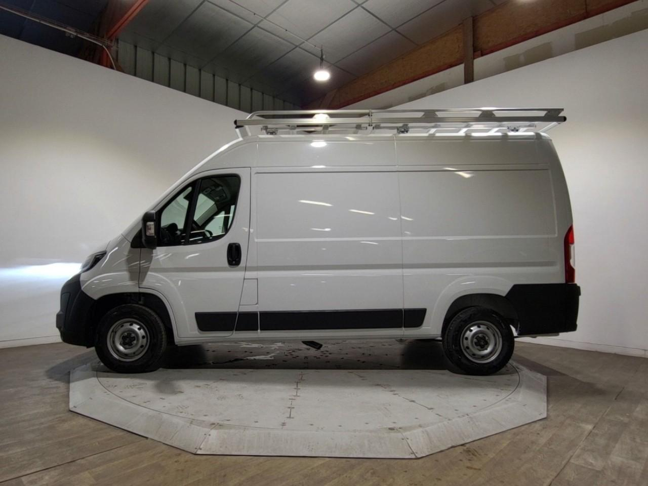 Citroën Jumper fgn 3.3t d l2h2 140 ch manuelle — photo 2