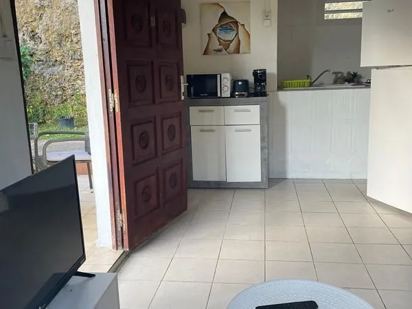 F2 meublé avec terrasse