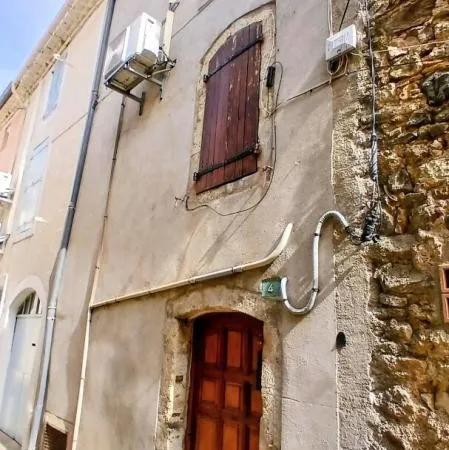 Maison de village, rez de chaussée + 2 étages