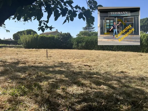 TERRAIN CONSTRUCTIBLE DE 689 M² à MALLEMORT
