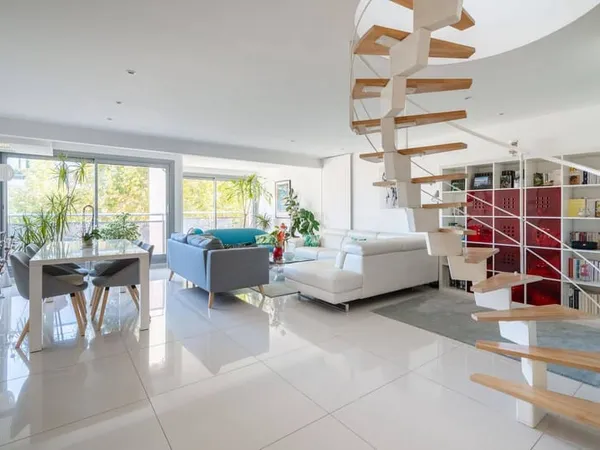 Appartement 9 pièces 182 m²