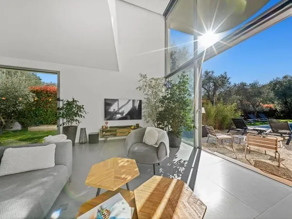 Maison 4 pièces 249 m²