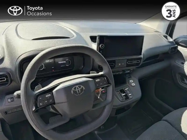 Toyota Proace city medium 130 d-4d startconfort 3pl bva mc24 — photo 8