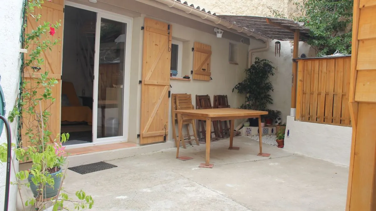 Photo 2