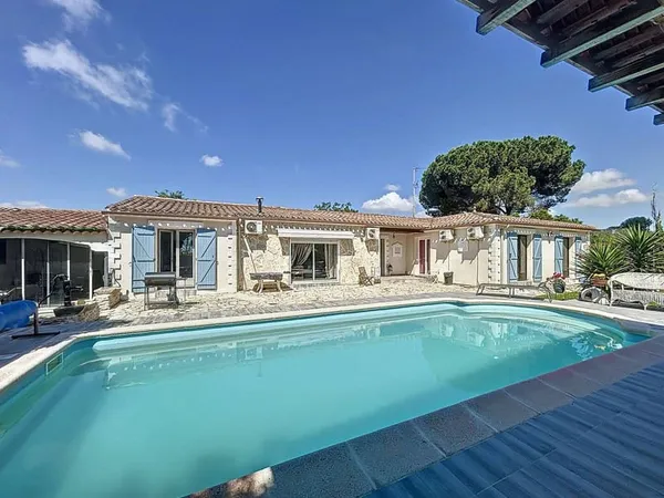 Maison de plain-pied 6 pièces 150 m²