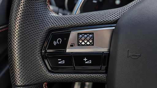 DS DS7 Crossback 1.6 THP 225  Hybride e-EAT8 - Performance Line + – 2021 – 47496 km – Hybride rechargeable – Boîte Automatique — photo 56