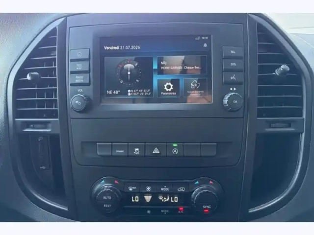Mercedes Vito 114 cdi 4x4 fourgon compact — photo 7