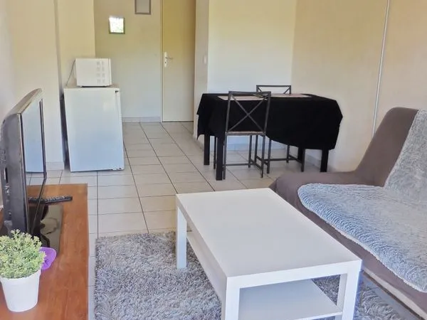 Loue T2 Montpellier alco 35m2 et terrasse de 11m2 et parking sécurisé