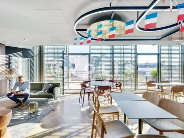 Bureaux 453 m²