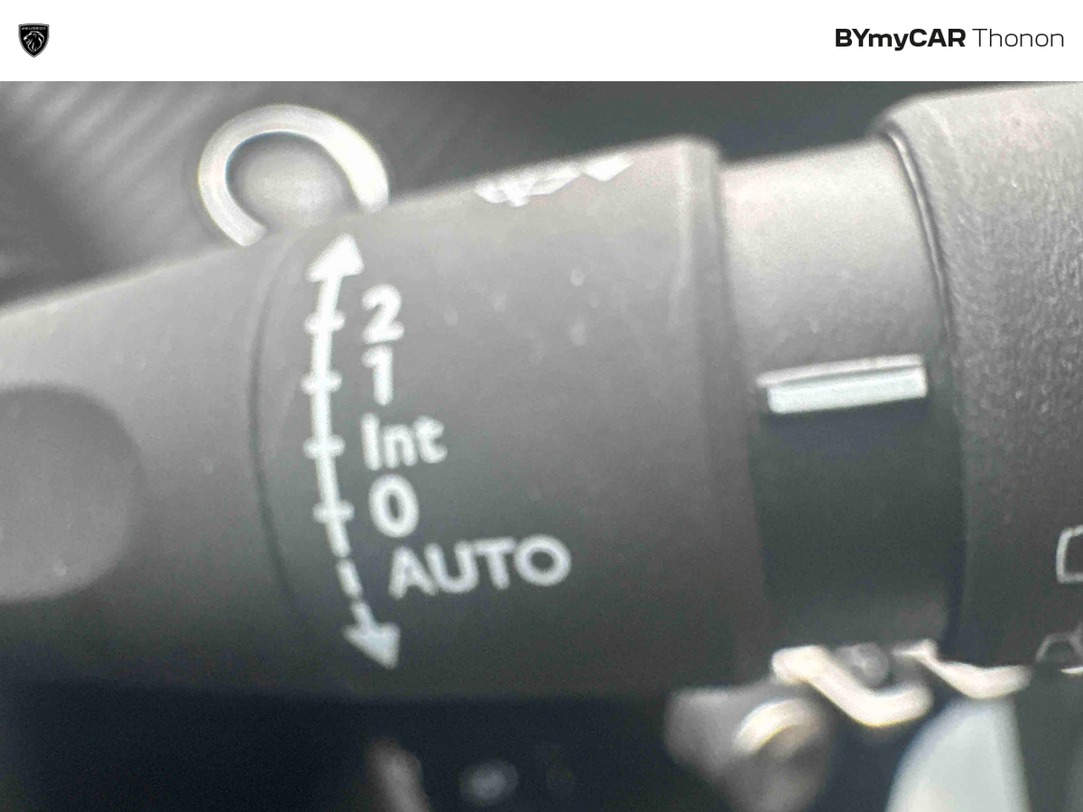 Peugeot 2008 Electrique 136 ch — photo 25