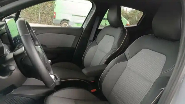 Renault Clio tce 90 ch gsr2 — photo 10
