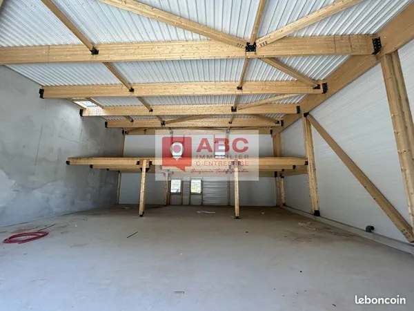 LOCAL D'ACTIVITE 226 m² VILLENEUVE LES MAGUELONE