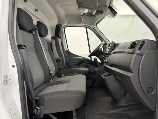 Renault Master fgn trac f3500 l2h2 blue dci 135 — photo 14