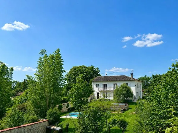 Maison 7 pièces 210 m²