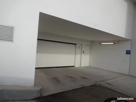 Place parking haut de Chazal