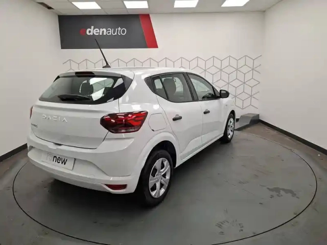 Dacia Sandero sce 65 — photo 12