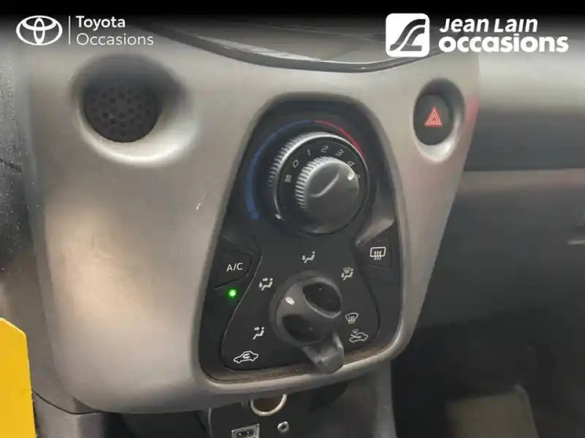 Toyota Aygo 1.0 vvt-i x-shift — photo 14