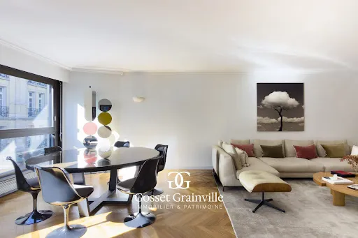 Appartement 5 pièces 151 m²