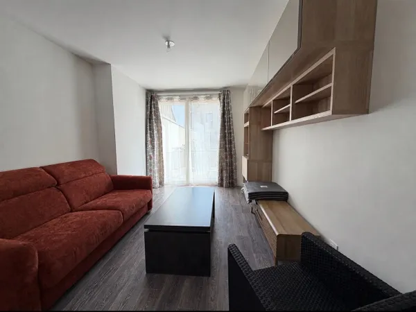 Studio neuf meublé à Louviers