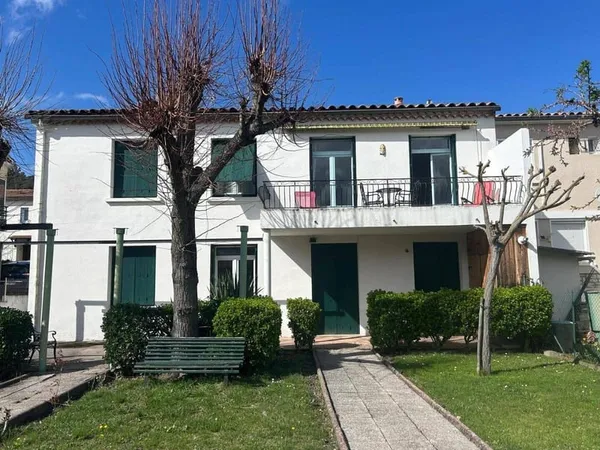 Maison 12 pièces 159 m²