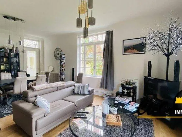 Maison 5 pièces 180 m²