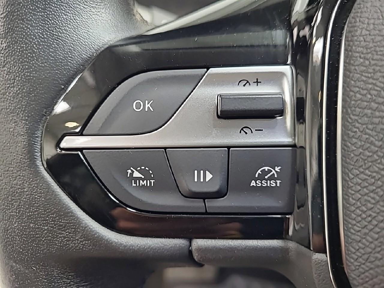 Peugeot 308 bluehdi 130 eat8 allure — photo 25