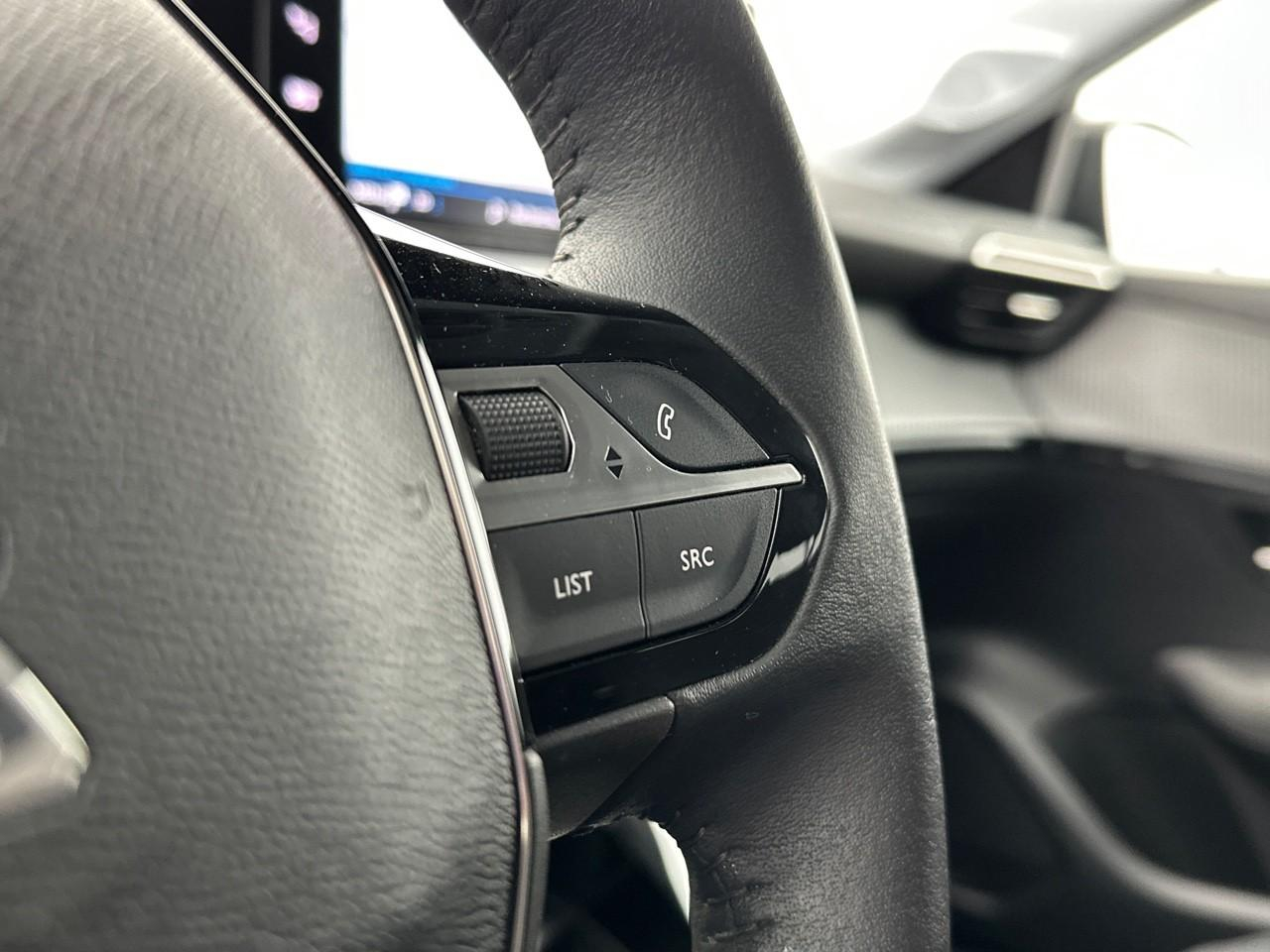 Peugeot 208 puretech 100 s&s bvm6 style — photo 18