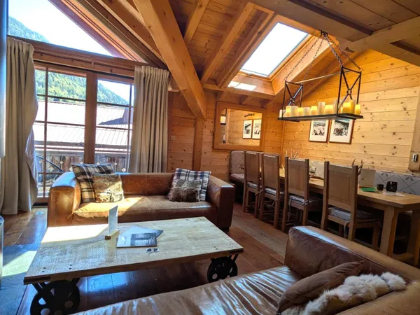Opportunité investisseur — Chalet d'exception en hyper-centre & fort rendement locatif.