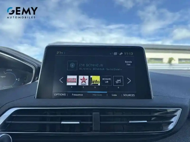 Peugeot 3008 hybrid 225 e-eat8 — photo 16