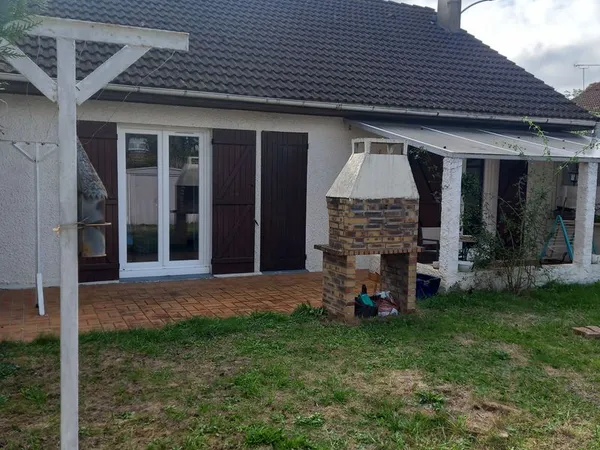 Maison de plain pied avec jardin