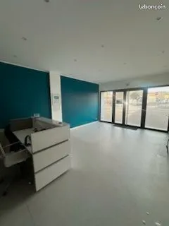 LOUE LOCAL COMMERCIAL 90m2