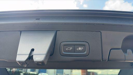 Volvo XC60 2.0 T6 340 AWD BVA - Inscription Luxe – 2021 – 92000 km – Hybride rechargeable – Boîte Automatique — photo 14