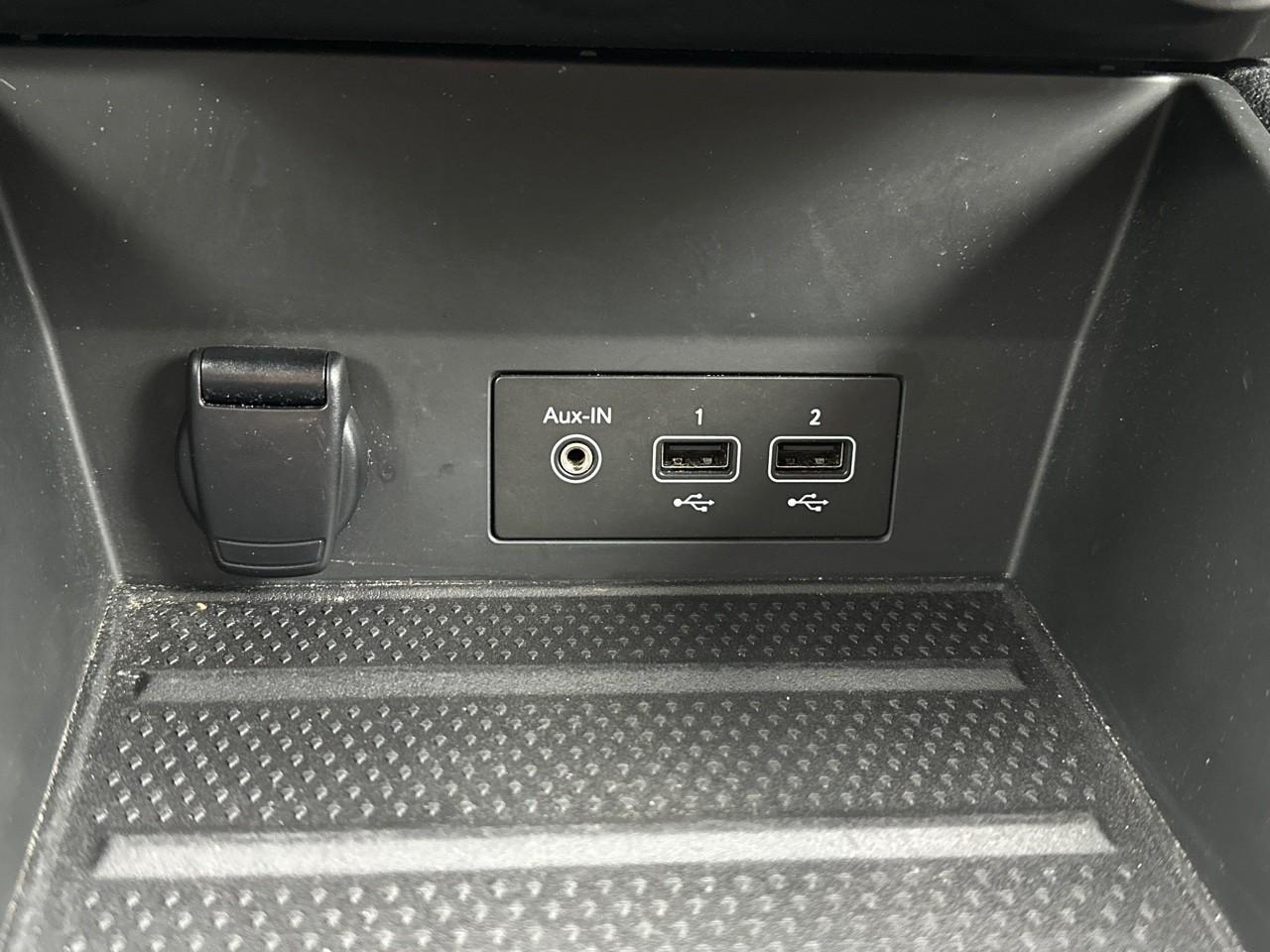 Renault Captur e-tech plug-in 160 intens — photo 32